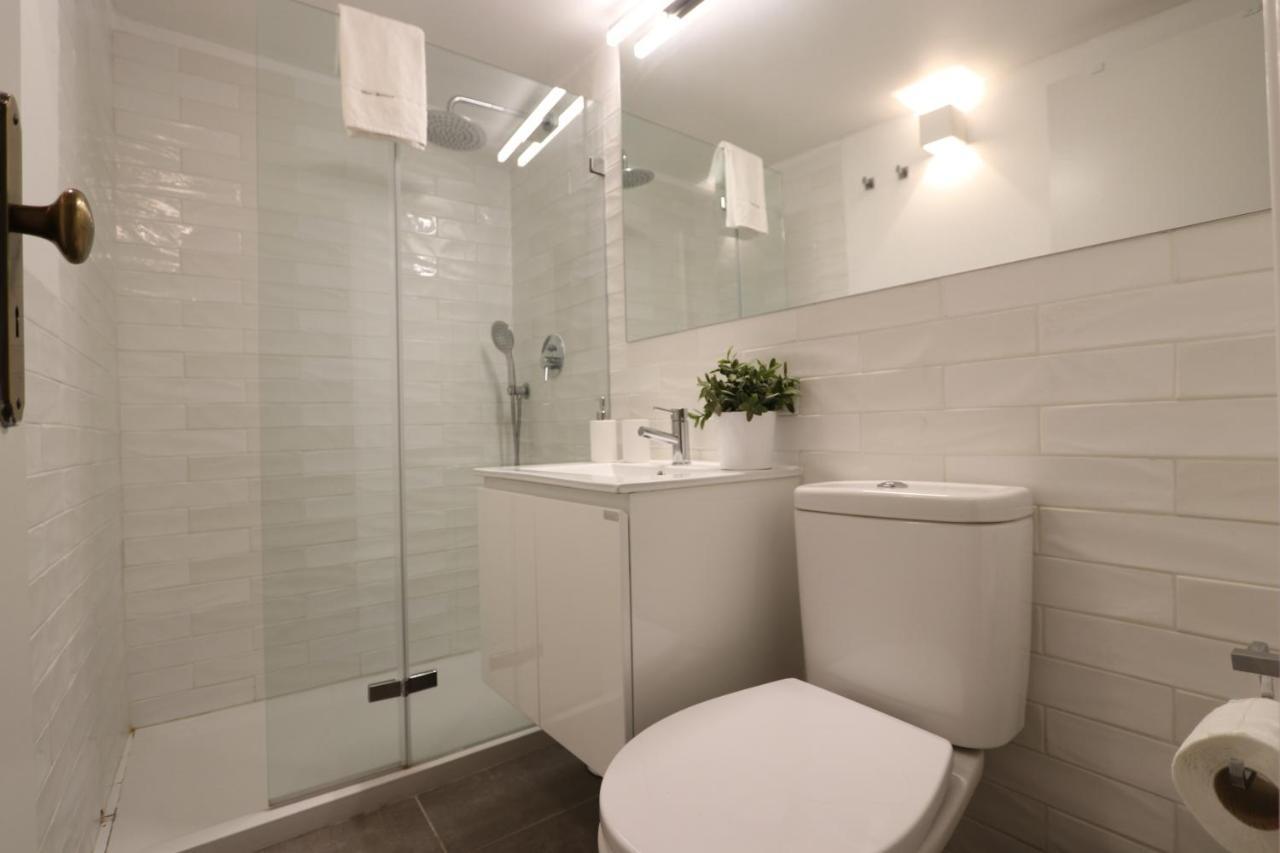 Chic Urban Retreat At Downtown With Balcony & Views Apartment Lisbon Exterior photo
